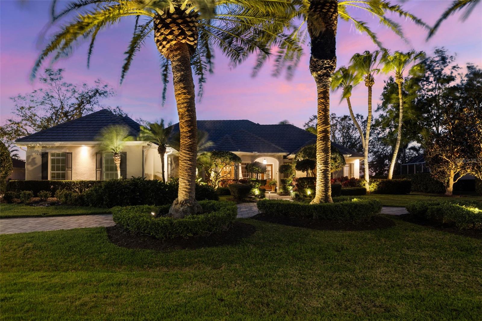 2546 TOM MORRIS DR