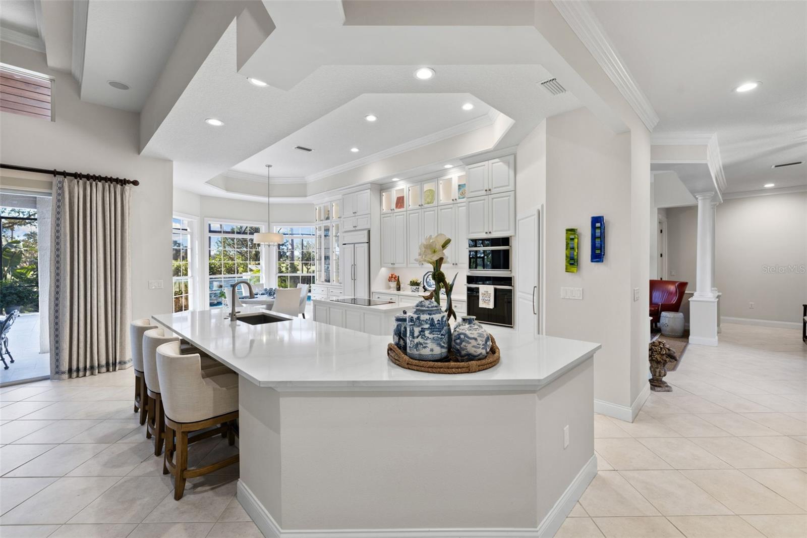 2546 TOM MORRIS DR