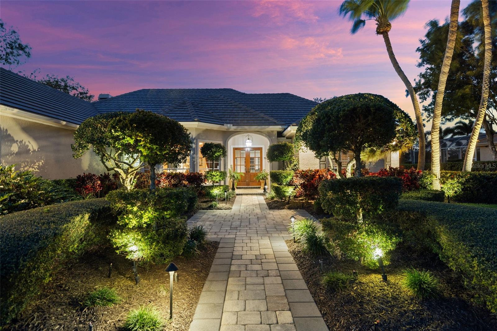 2546 TOM MORRIS DR