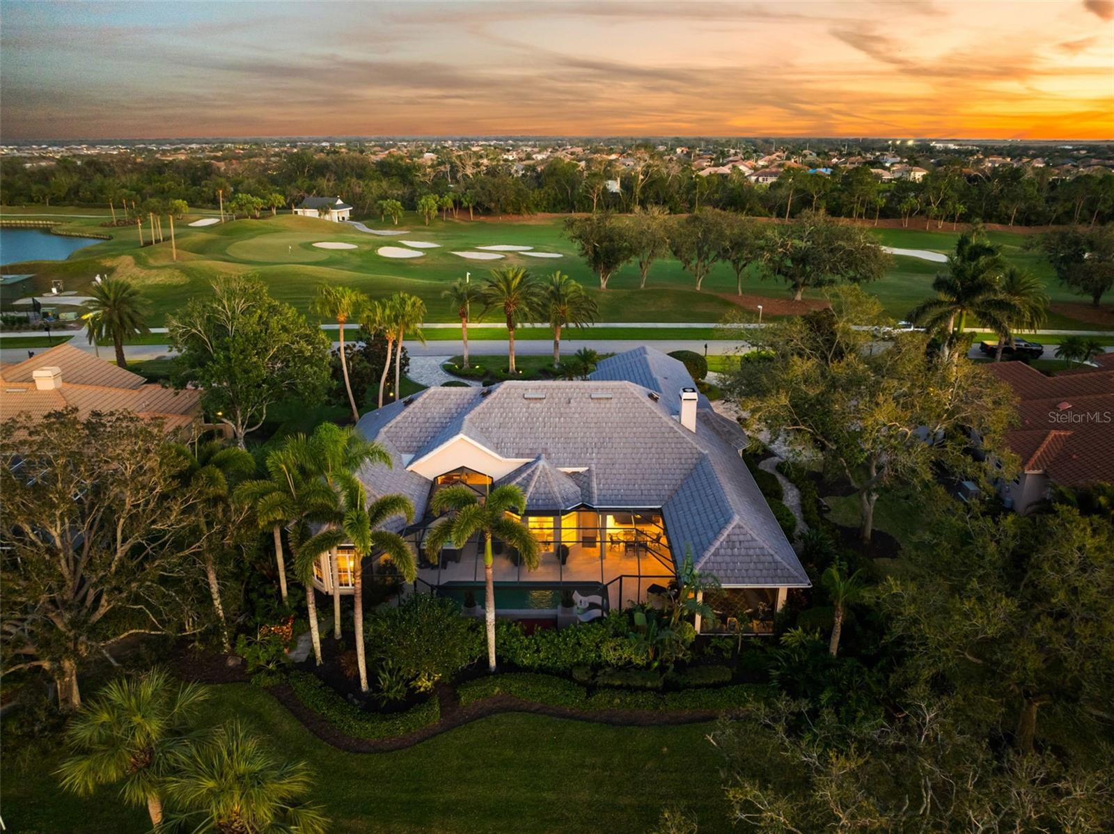 2546 TOM MORRIS DR