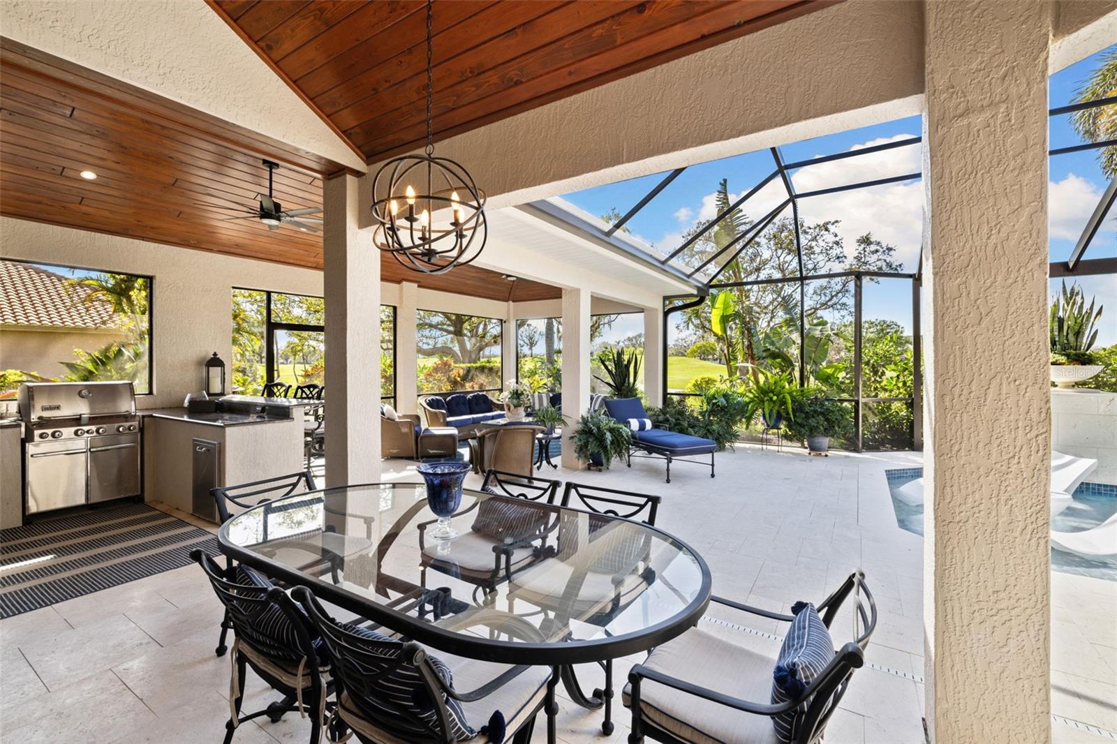 2546 TOM MORRIS DR