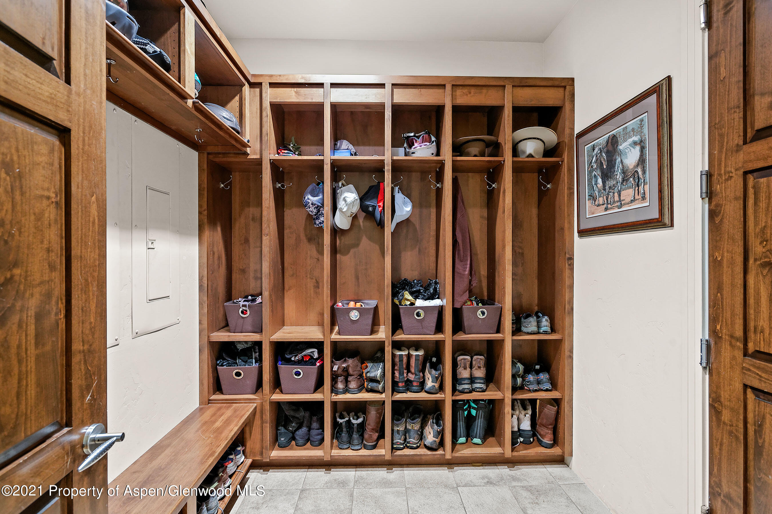 561 Meadowood Drive