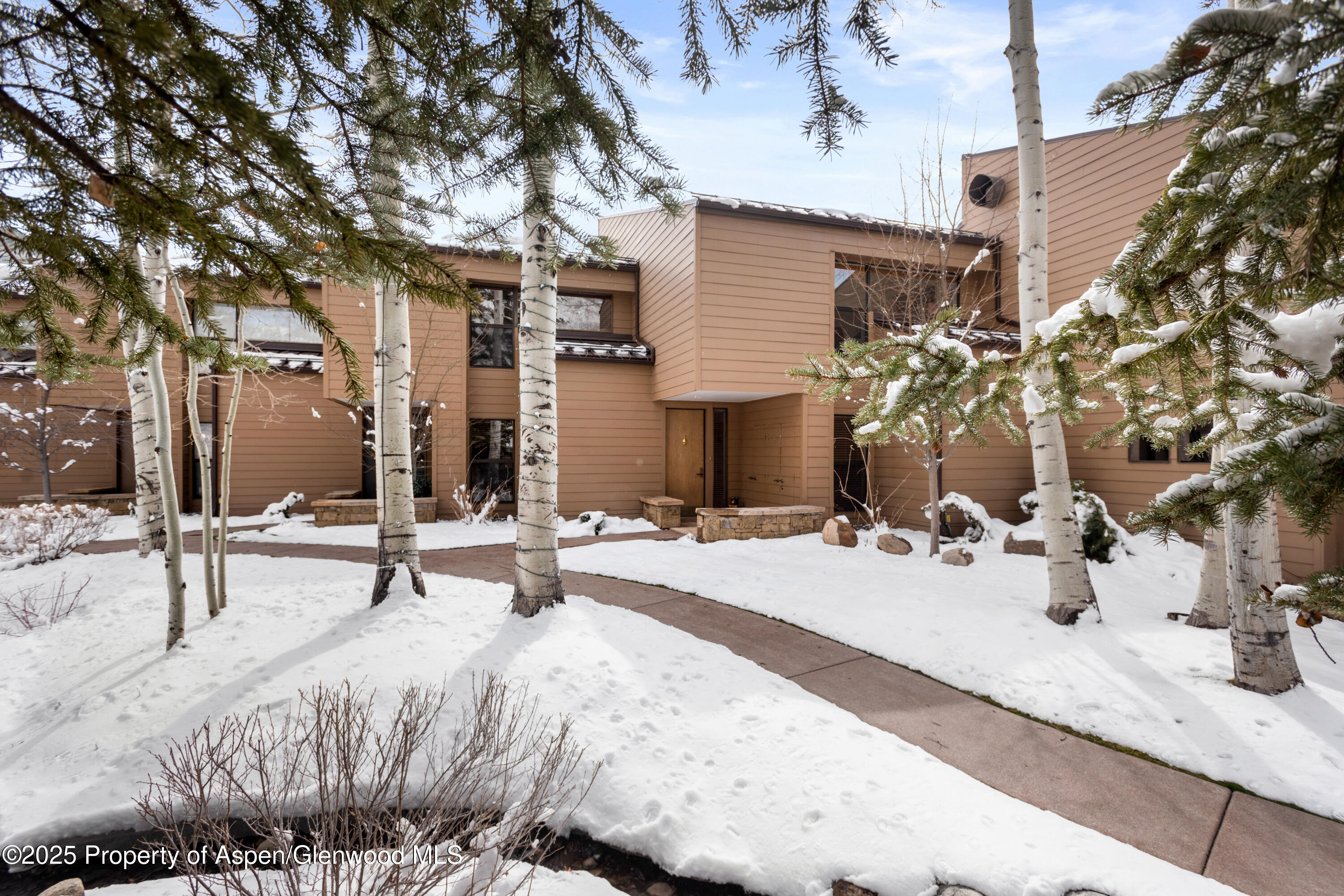 155 Lone Pine Road, 5
