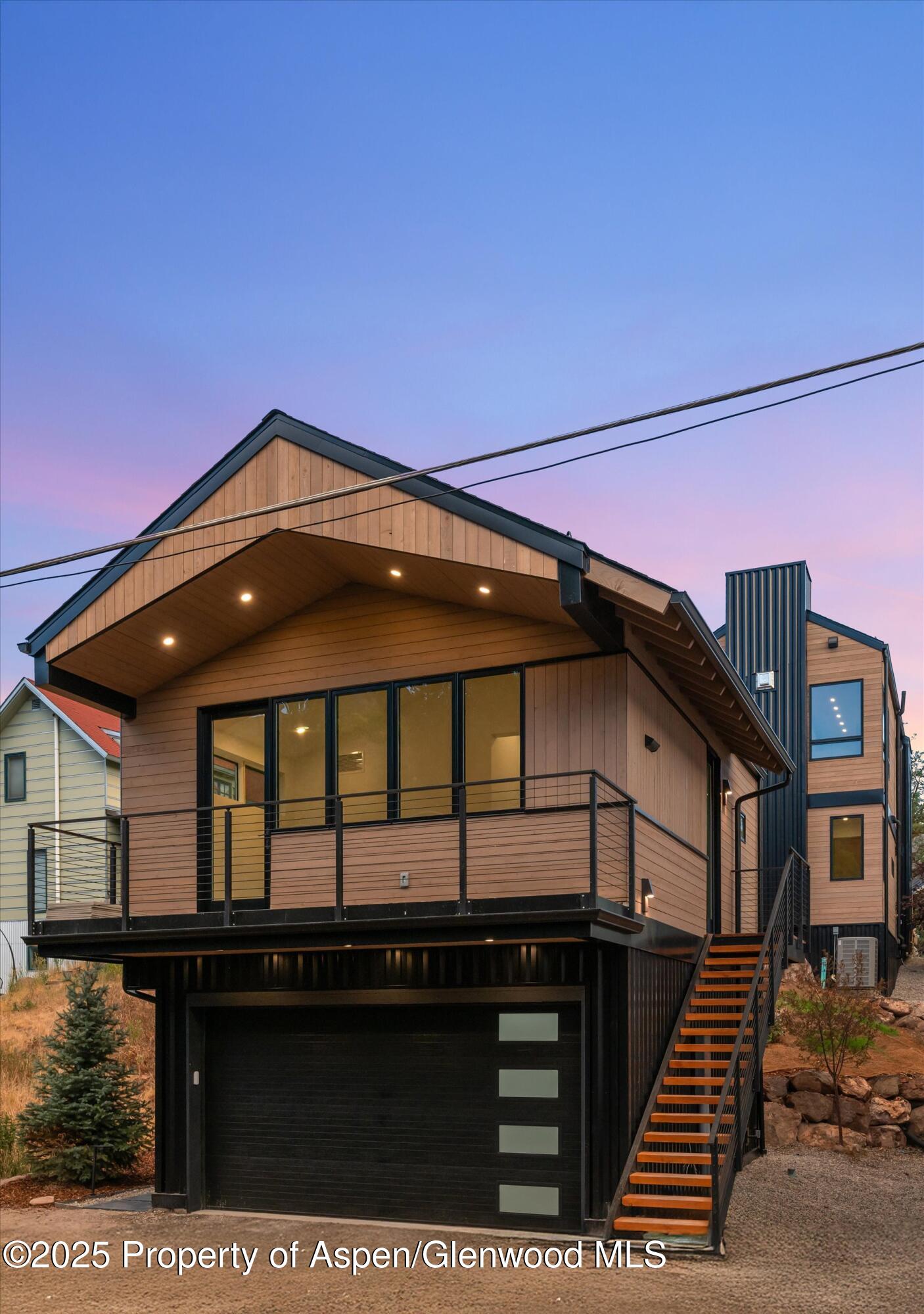 144 W Homestead Drive
