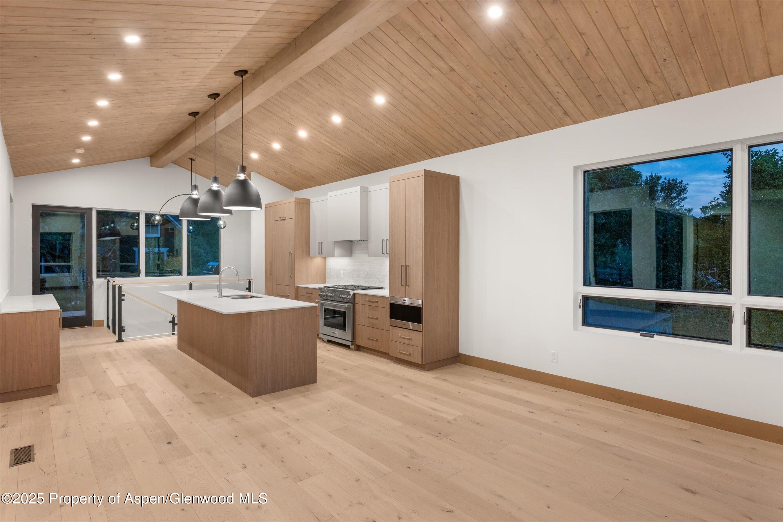 144 W Homestead Drive