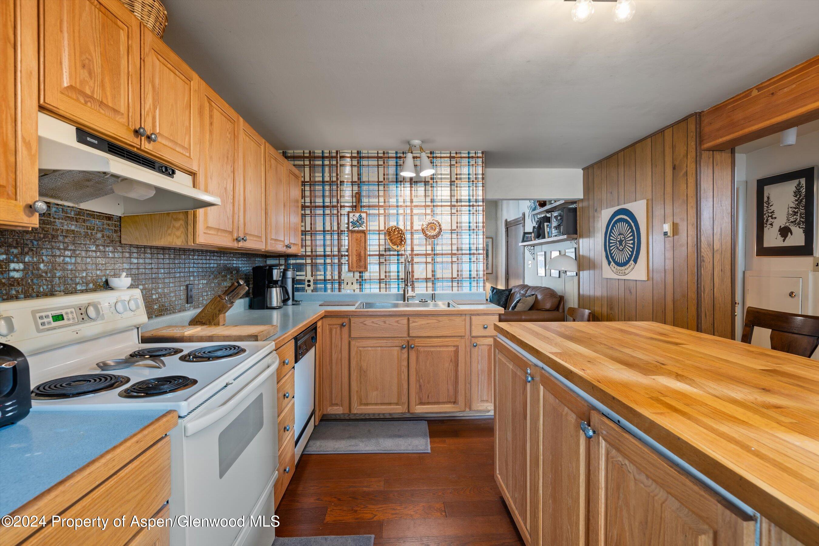 217 W Bleeker Street