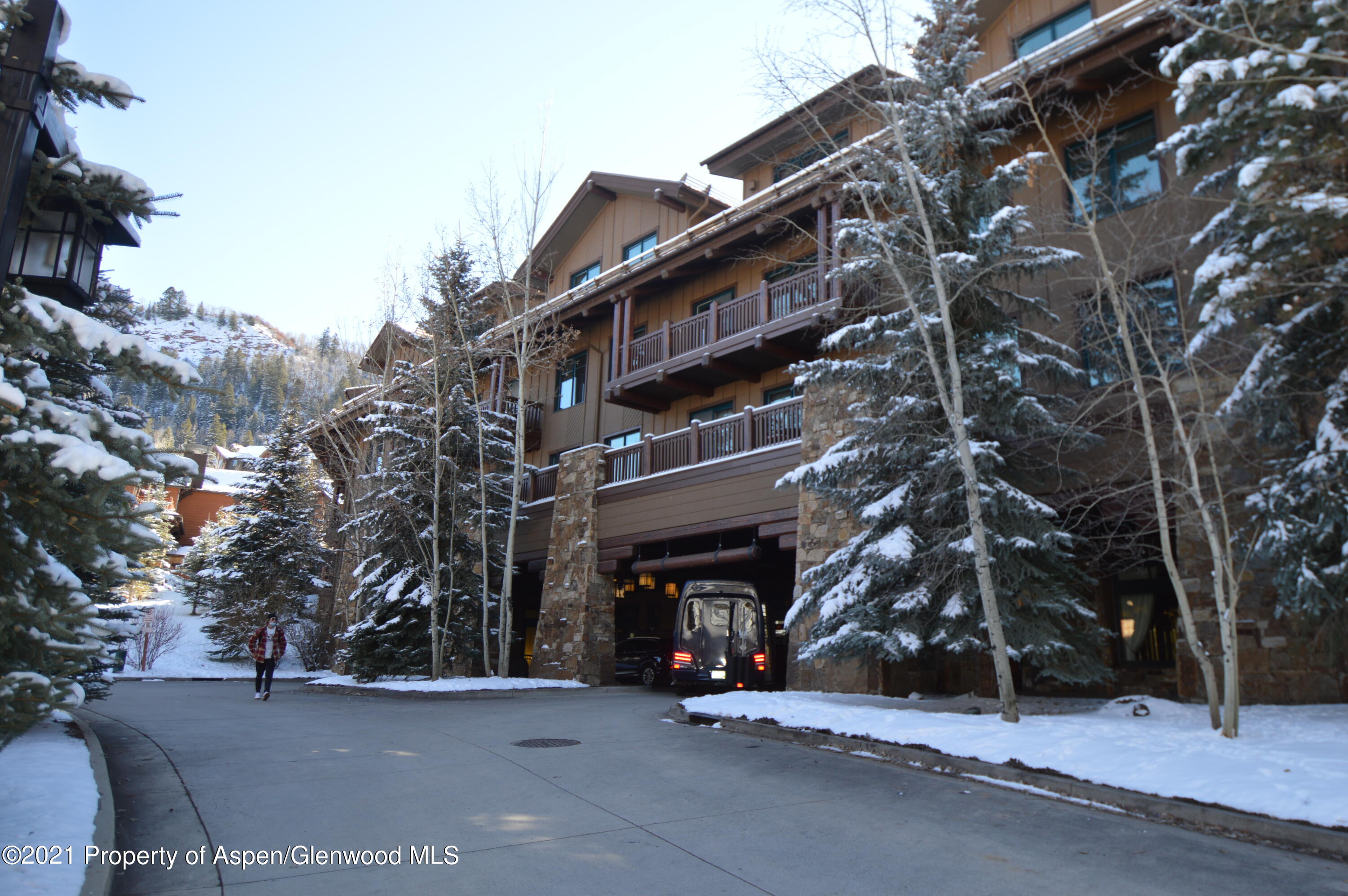 197 Prospector Road 2306-12