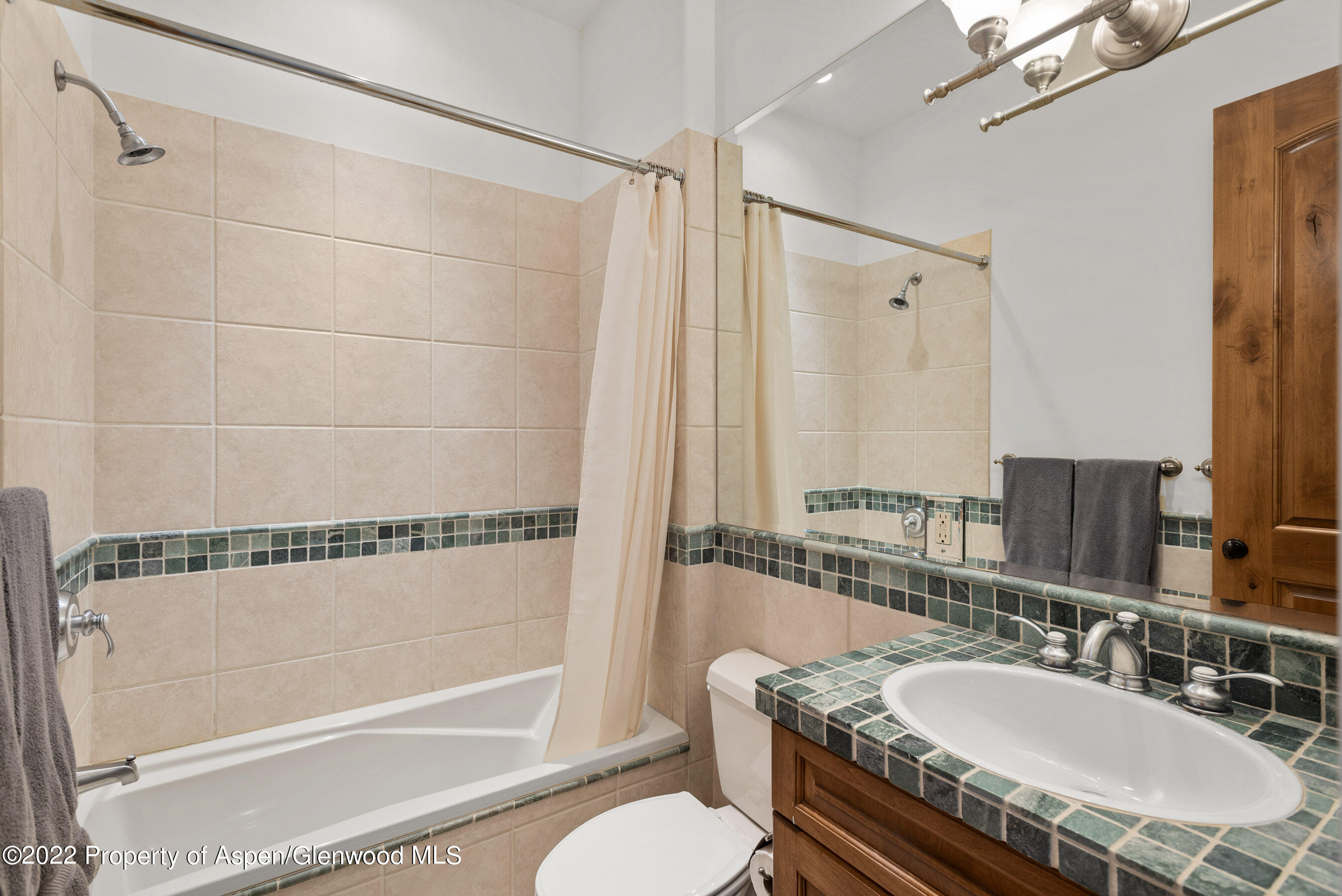 2908 Juniper Hill Drive