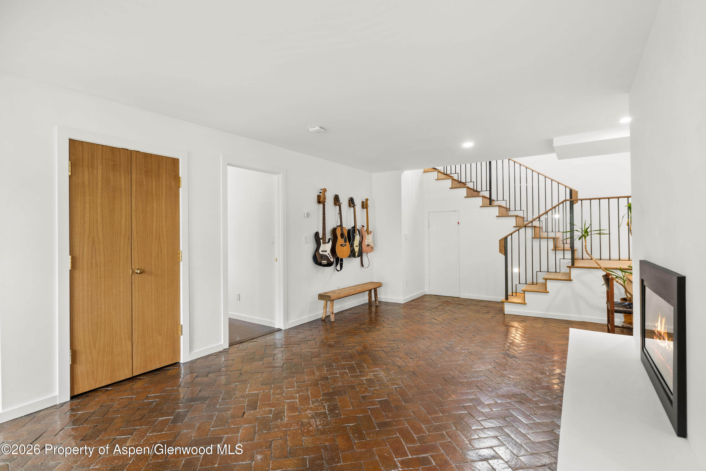 284 Eastwood Drive