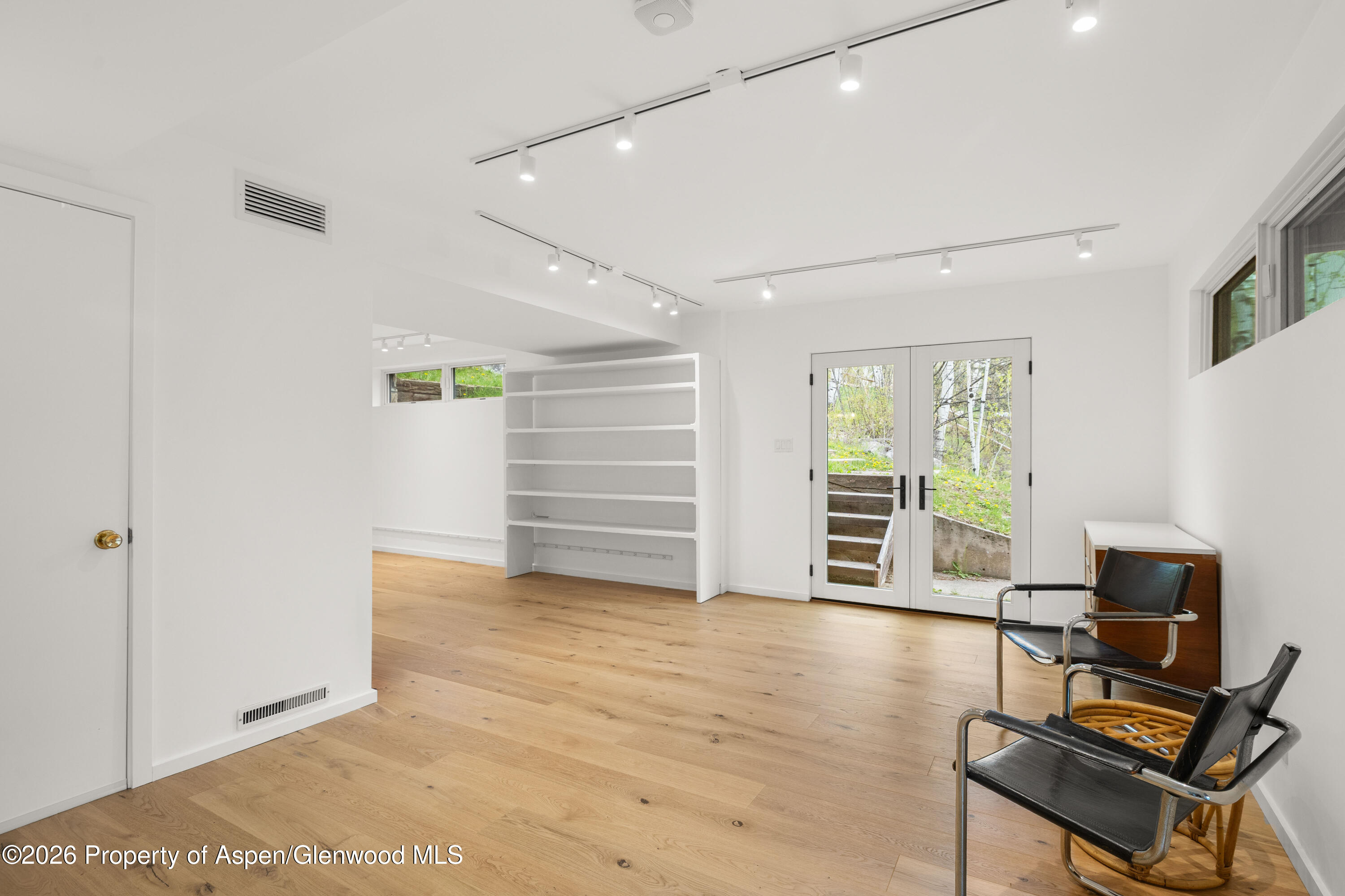 284 Eastwood Drive