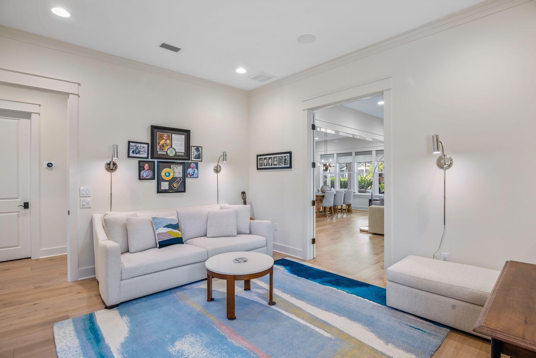70 Medley Street