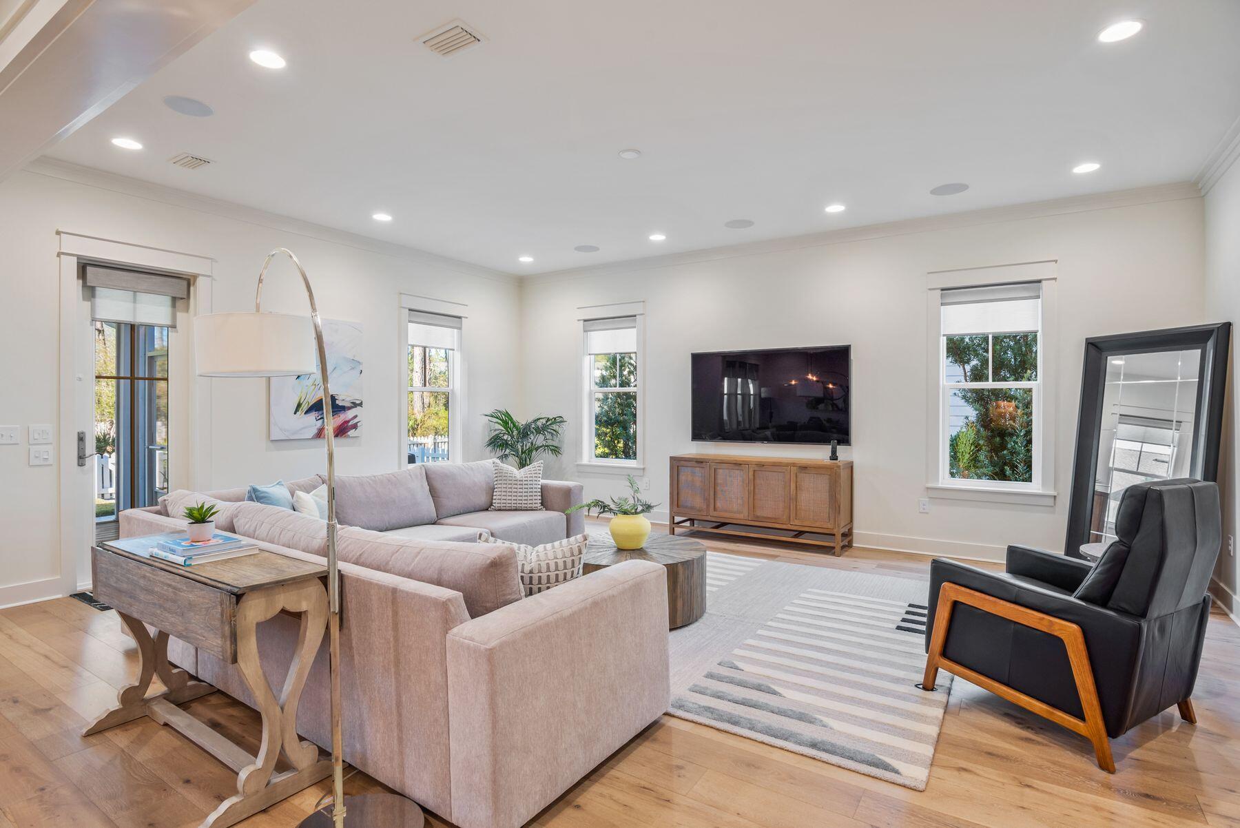 70 Medley Street