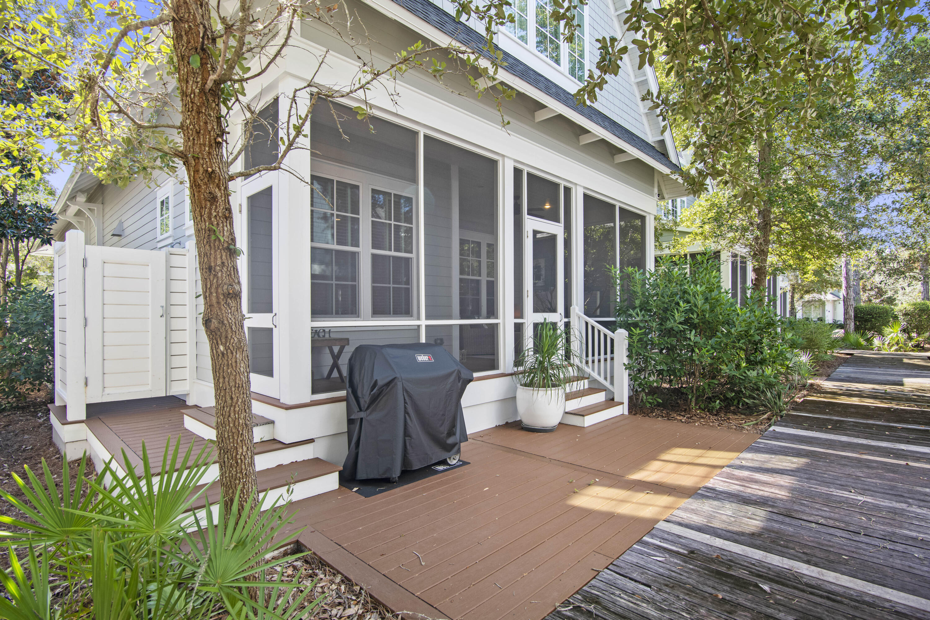 19 Half Moon Lane