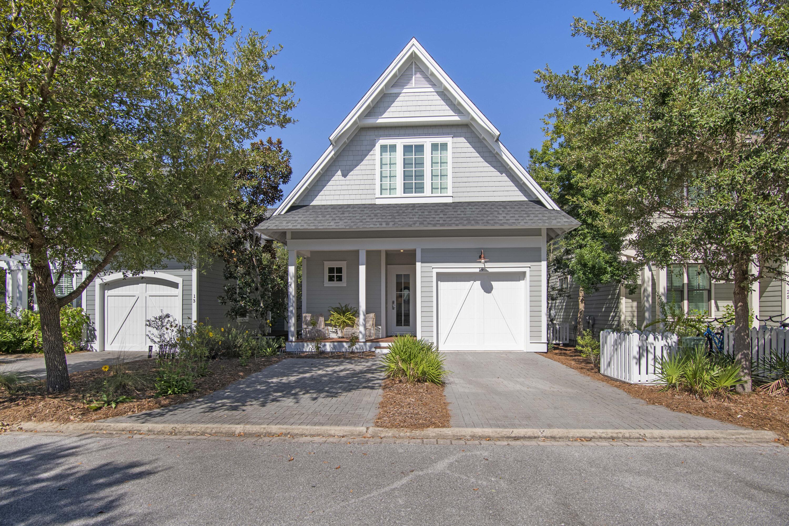 19 Half Moon Lane