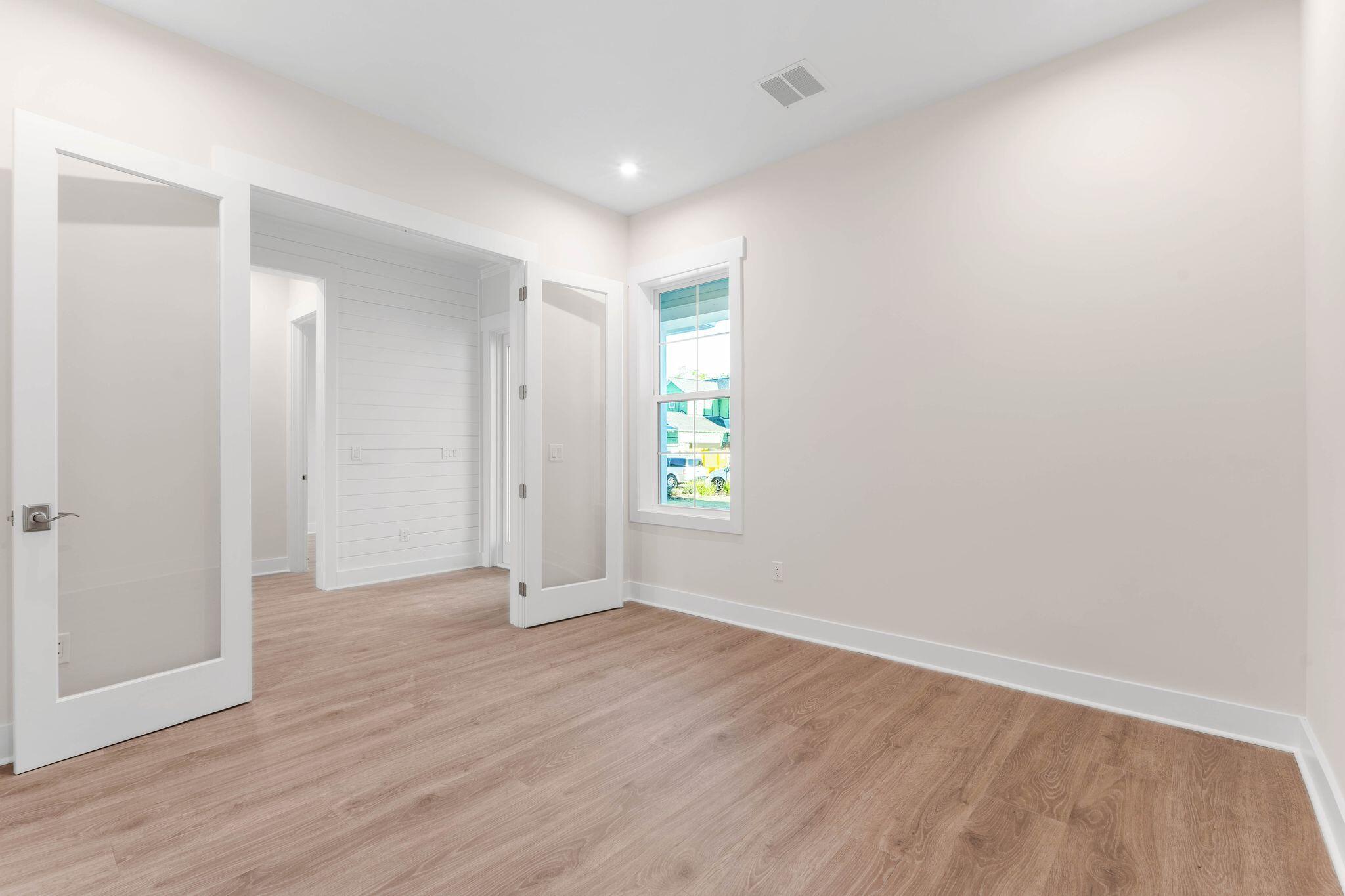335 W Lafayette Road