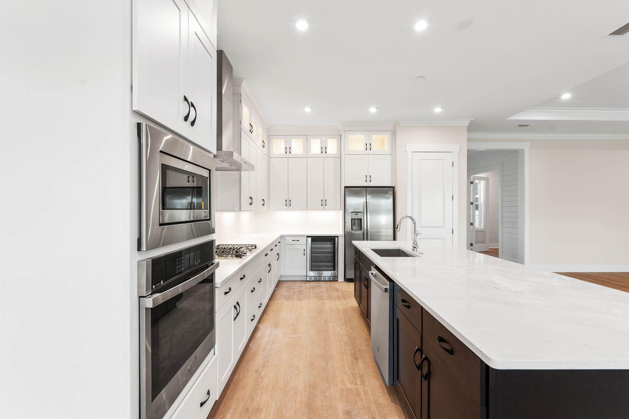 335 W Lafayette Road