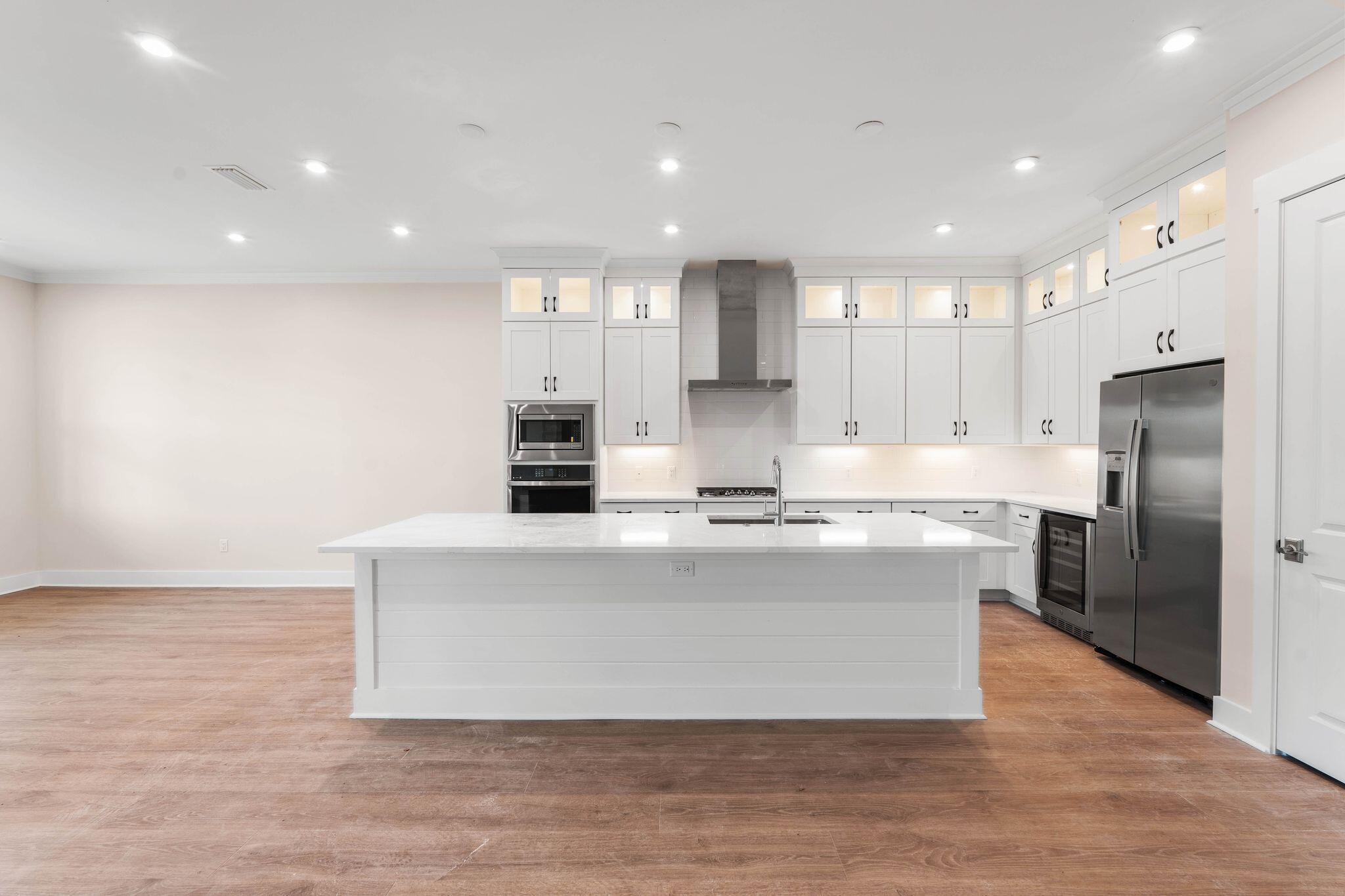 335 W Lafayette Road