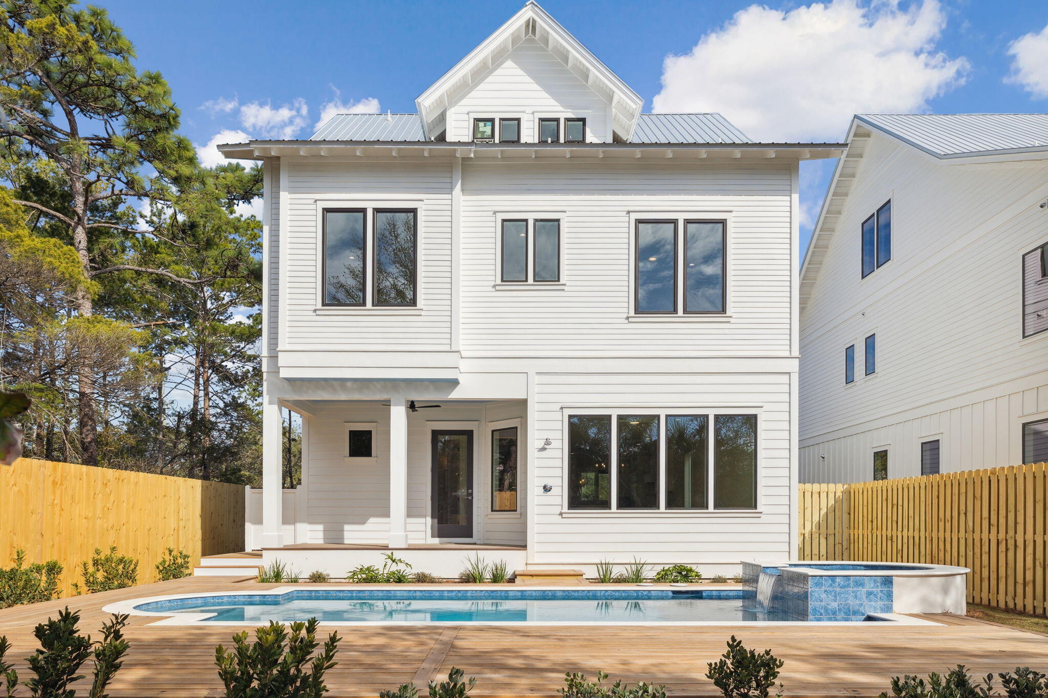 301 San Juan Avenue