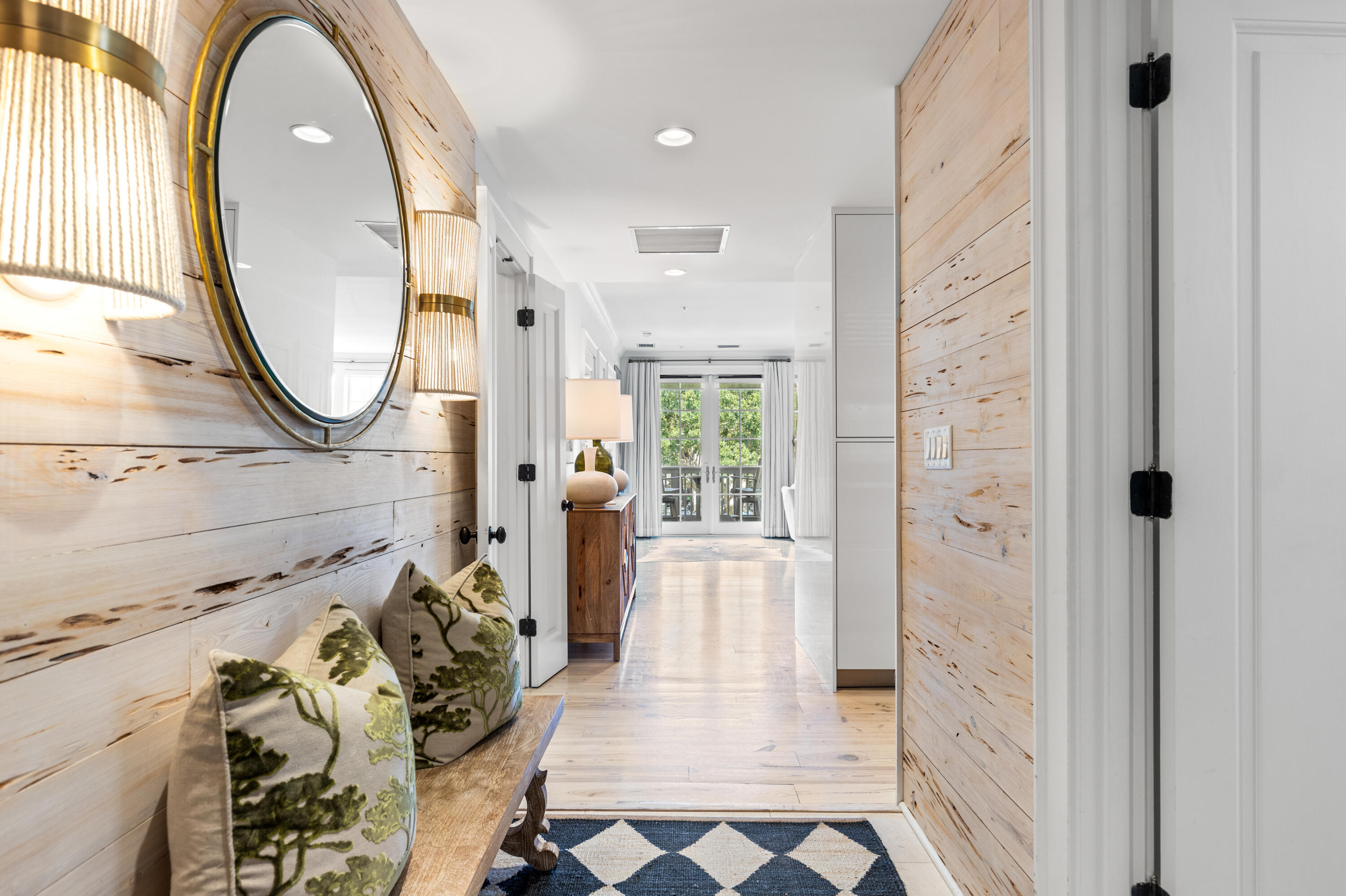 104 N Barrett Square, # 2B