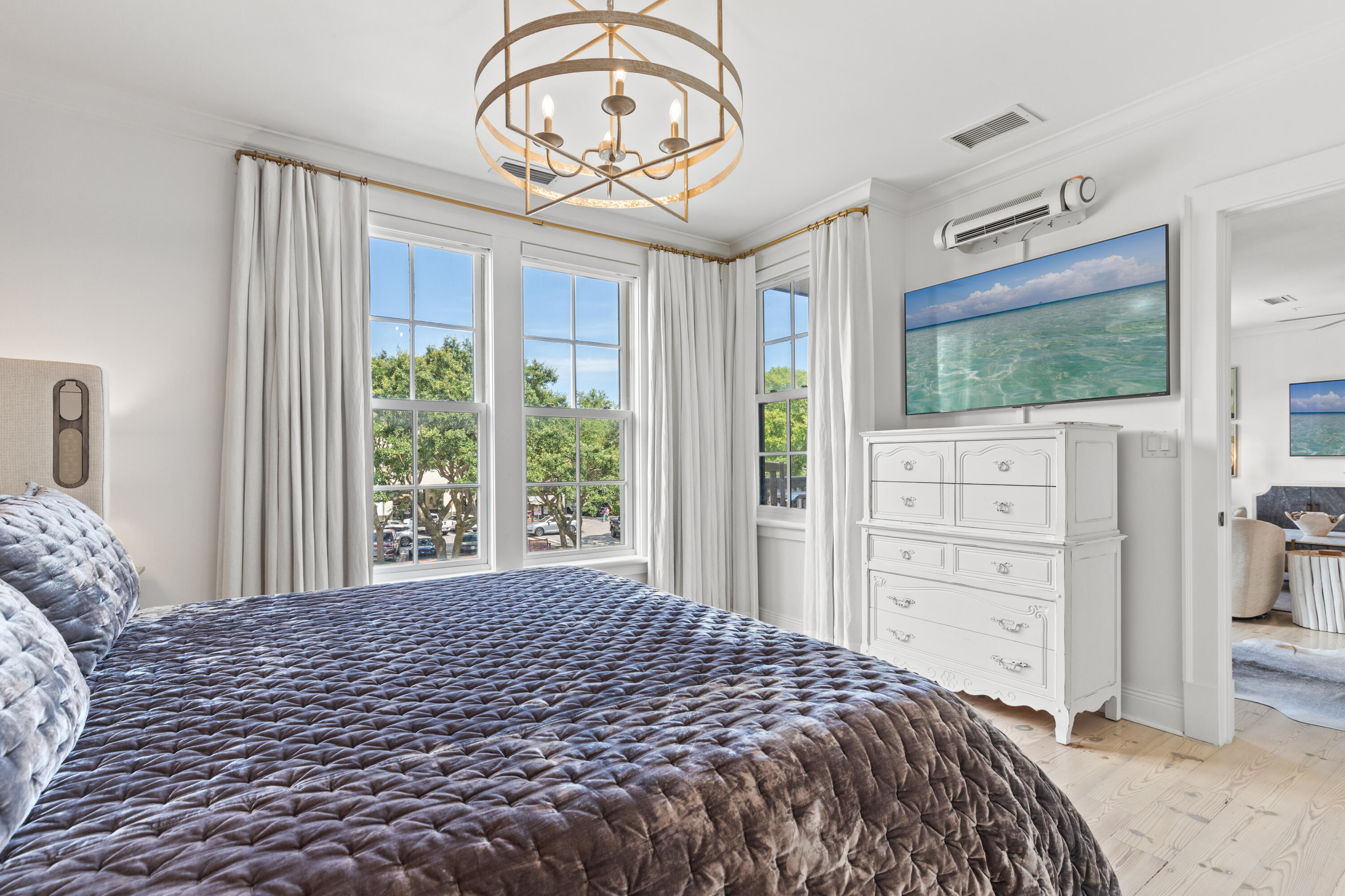 104 N Barrett Square, # 2B