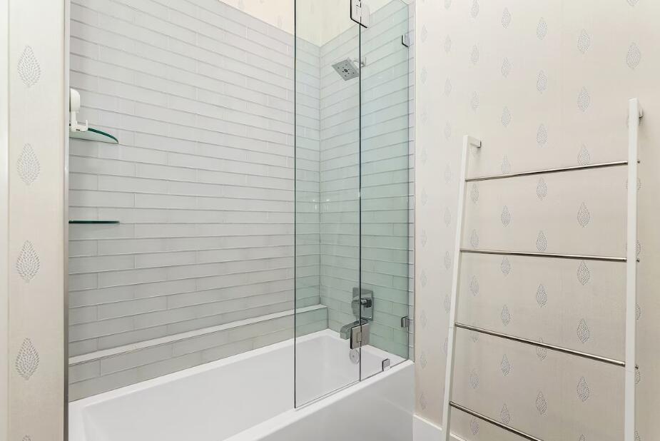 2657 E County Highway 30A