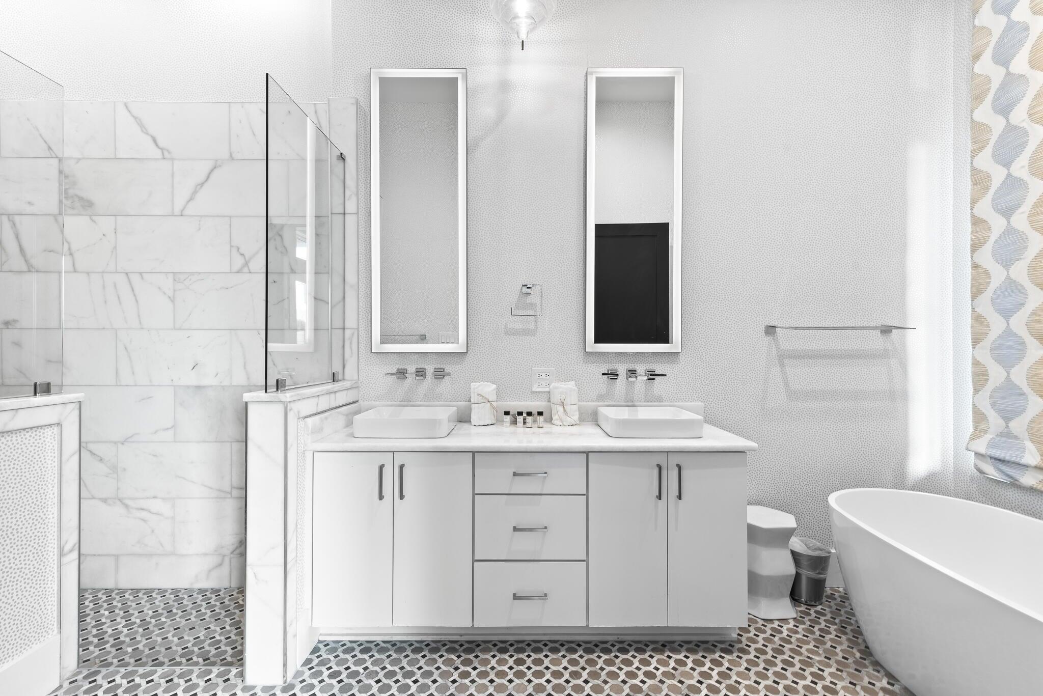 2657 E County Highway 30A