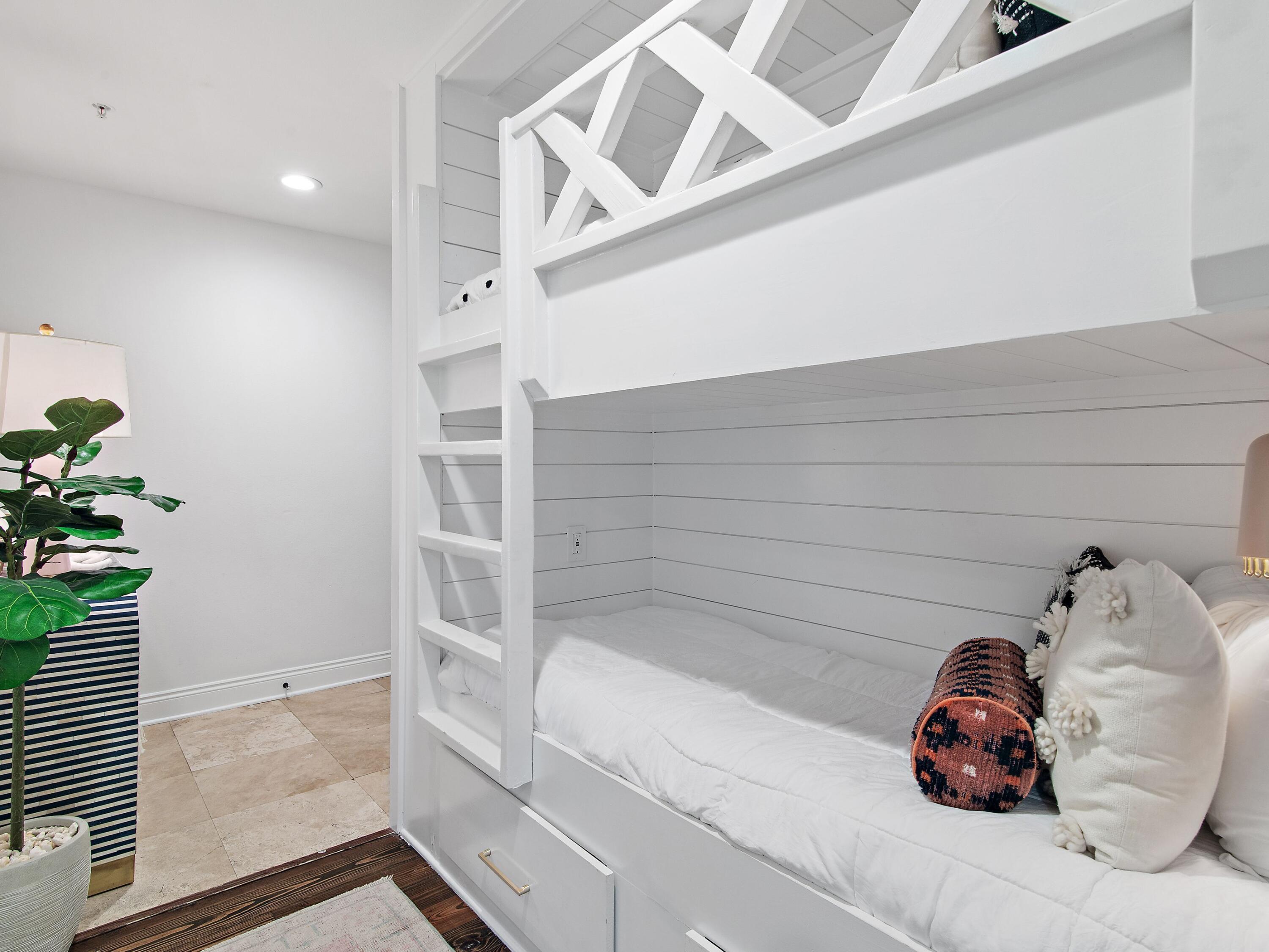 34 N Barrett Square 3D