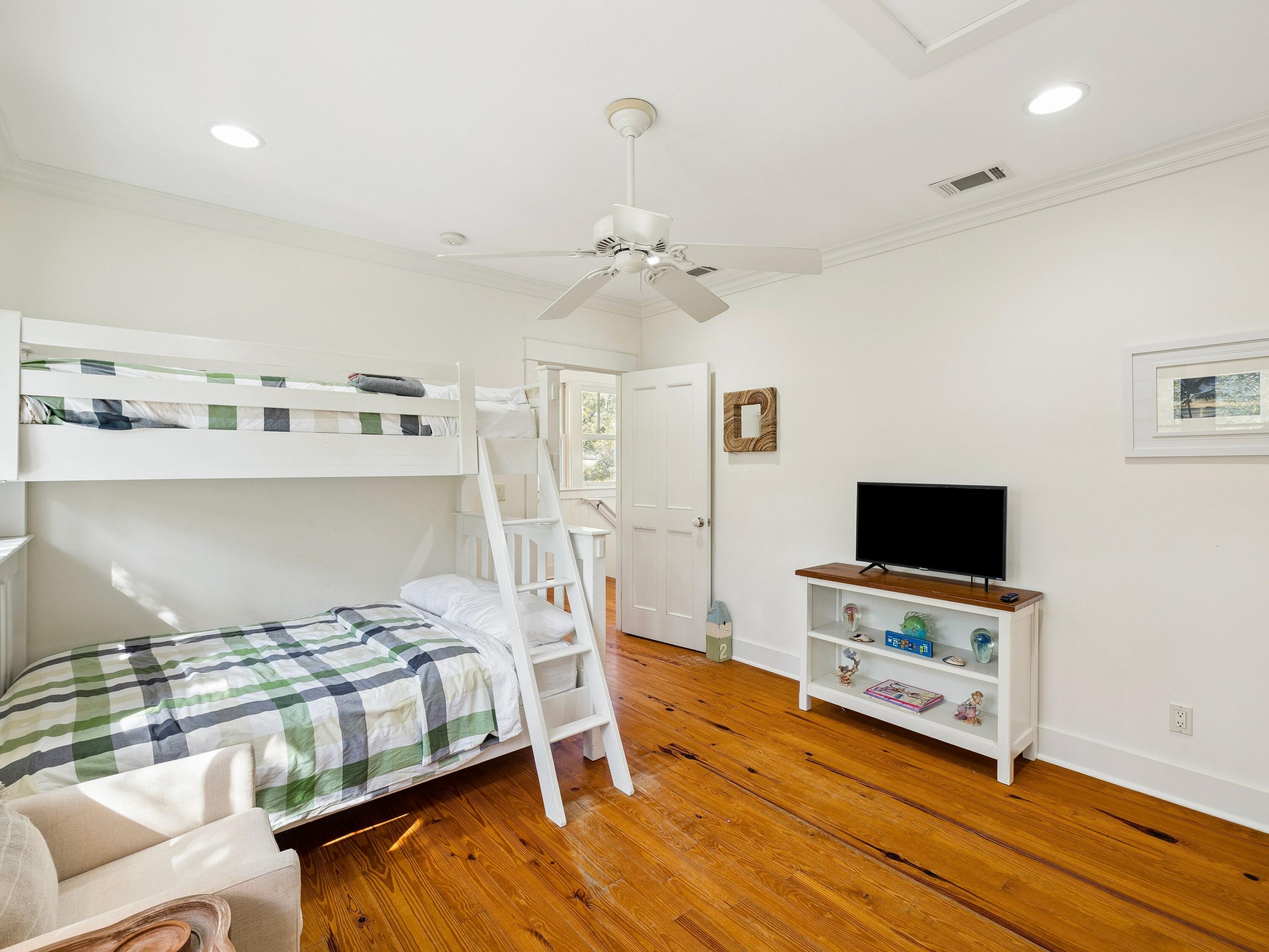 30 Tall Timber Court