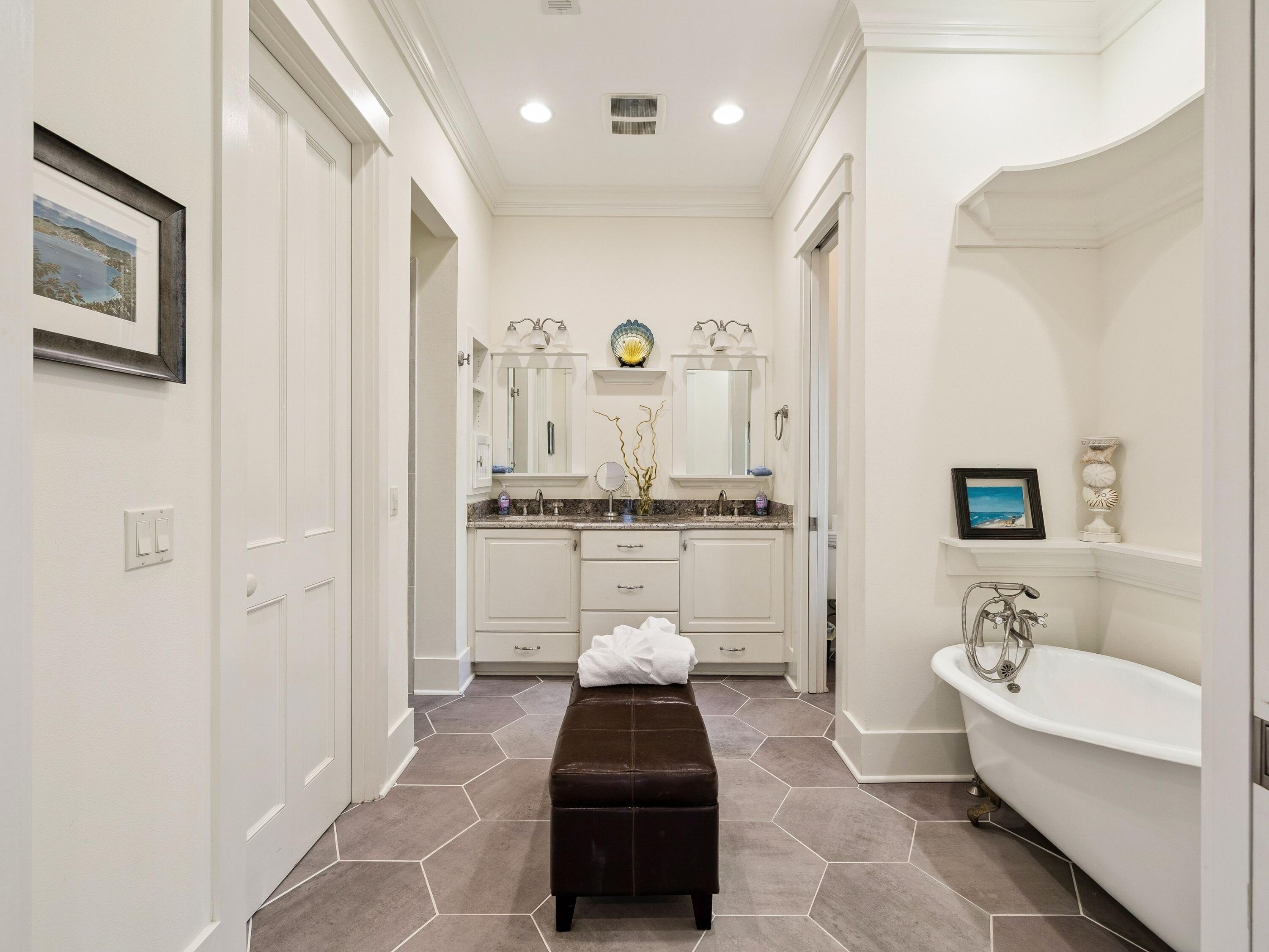 30 Tall Timber Court