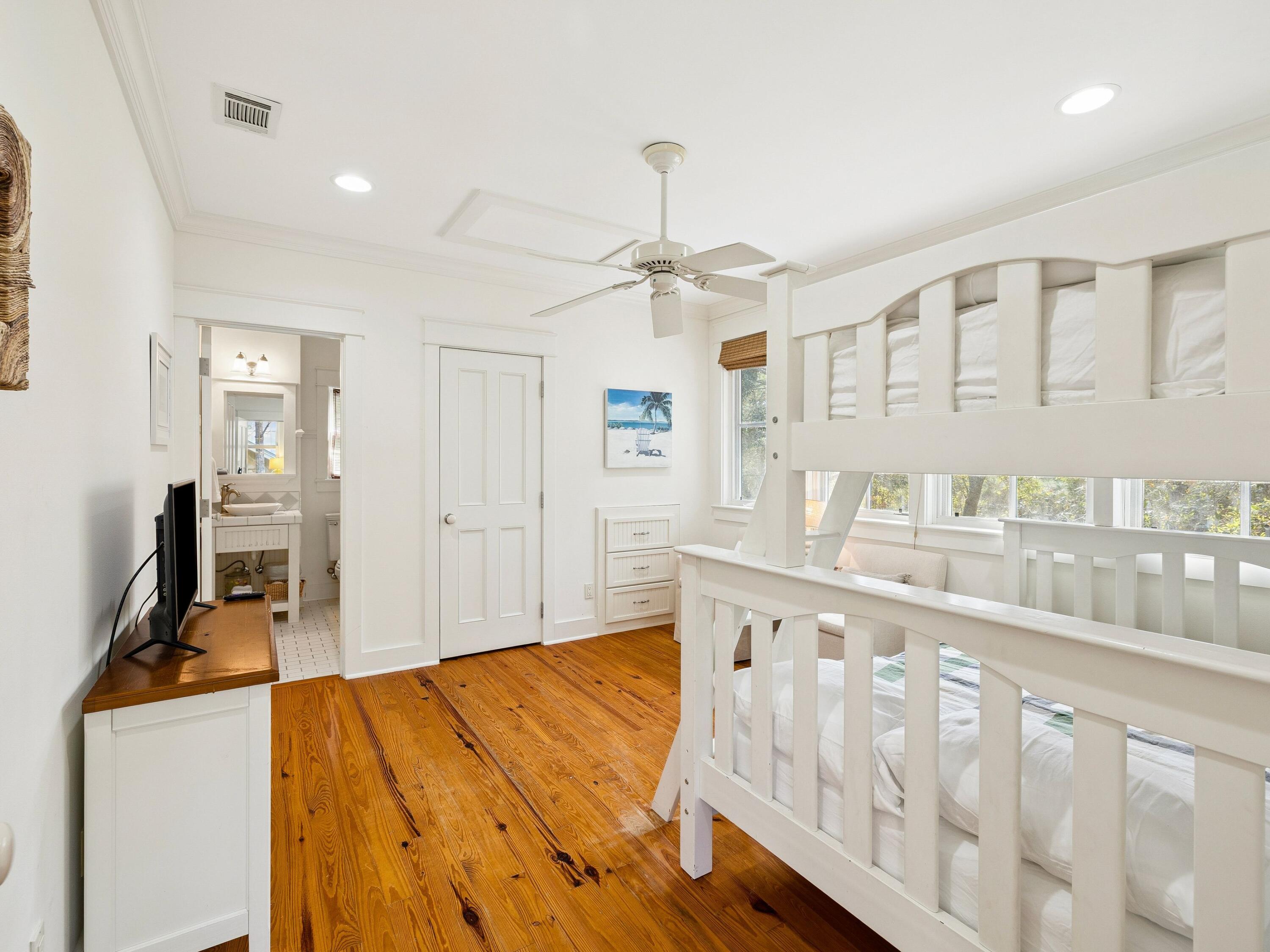 30 Tall Timber Court