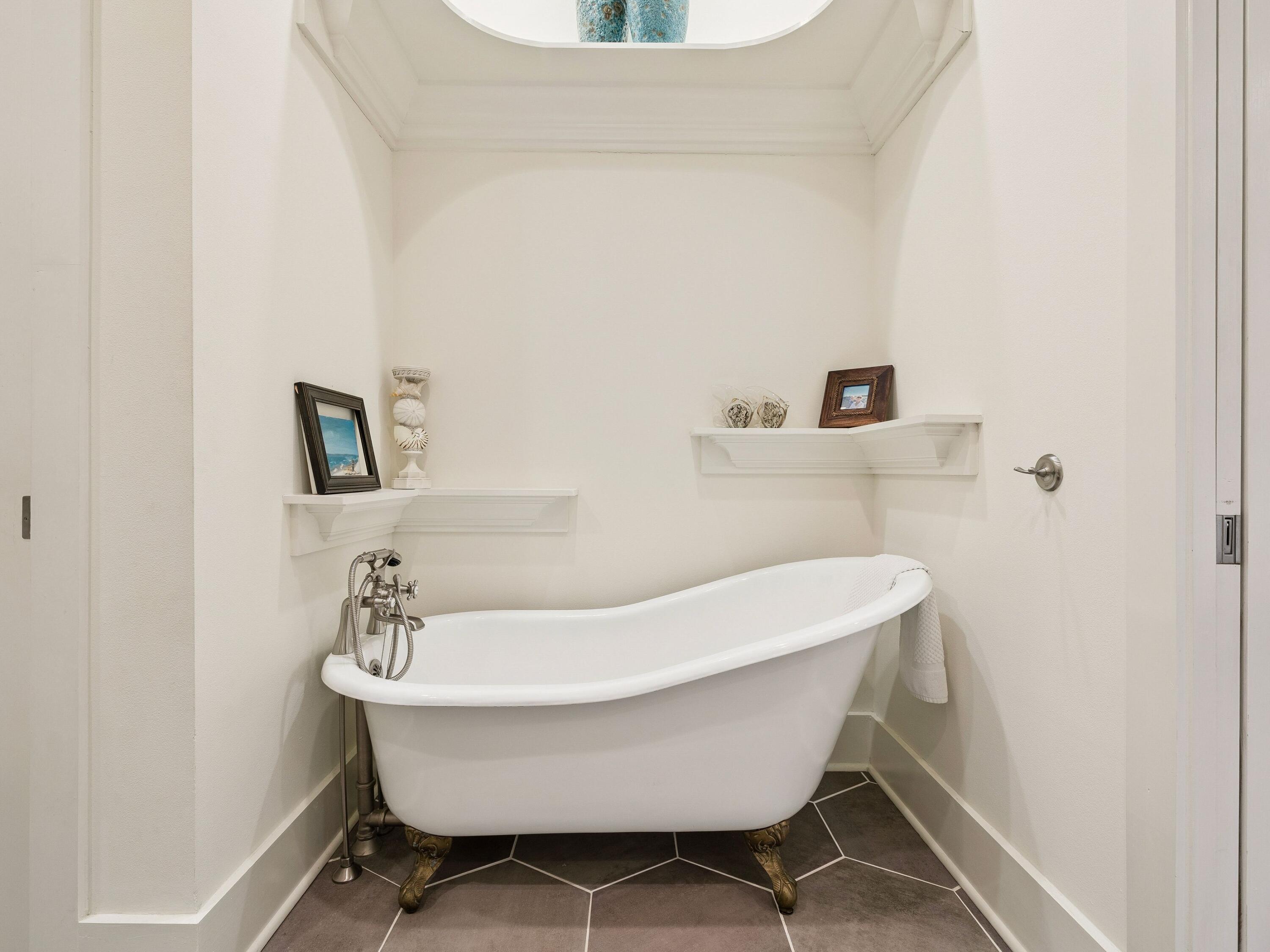 30 Tall Timber Court