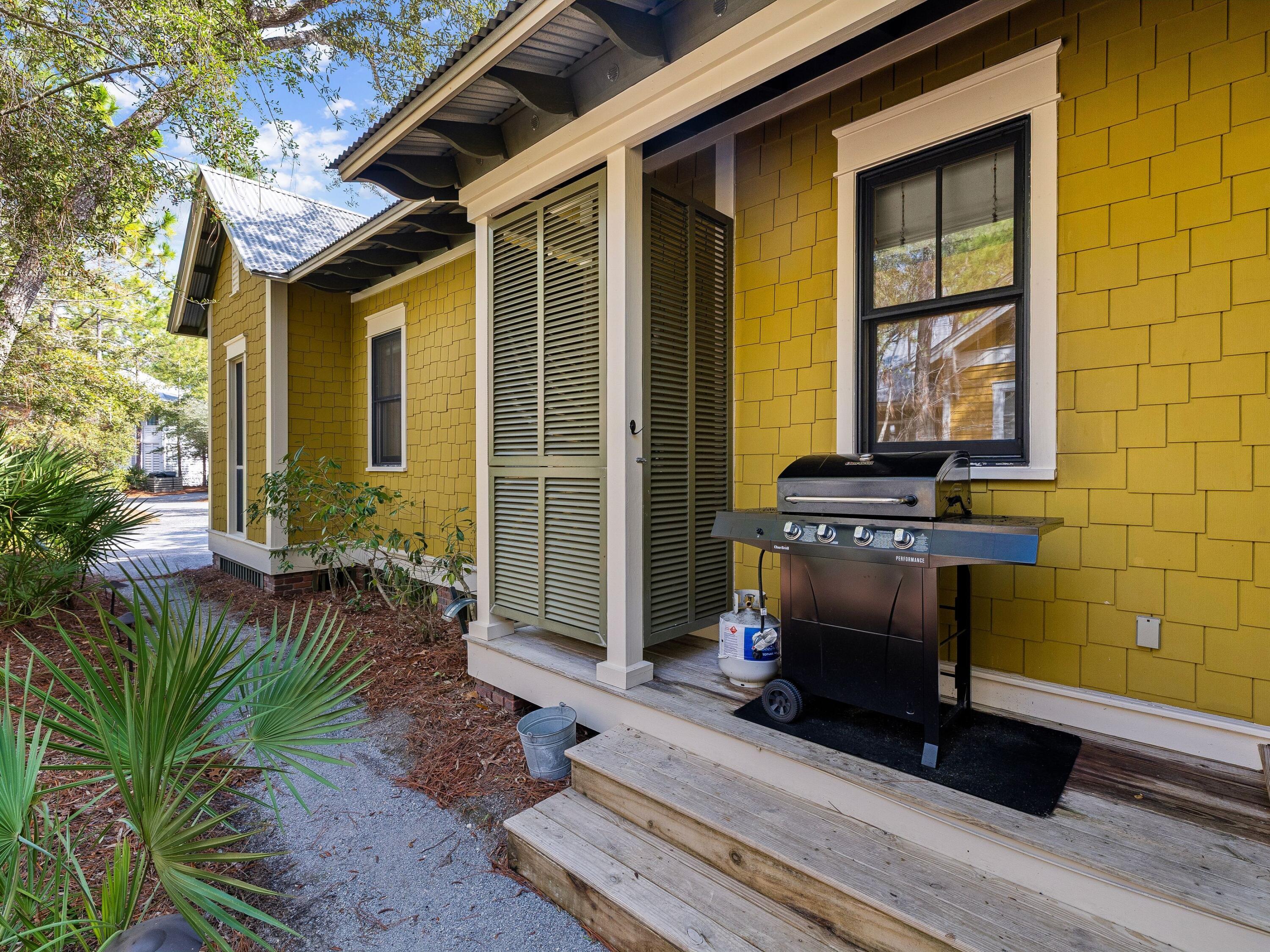 30 Tall Timber Court