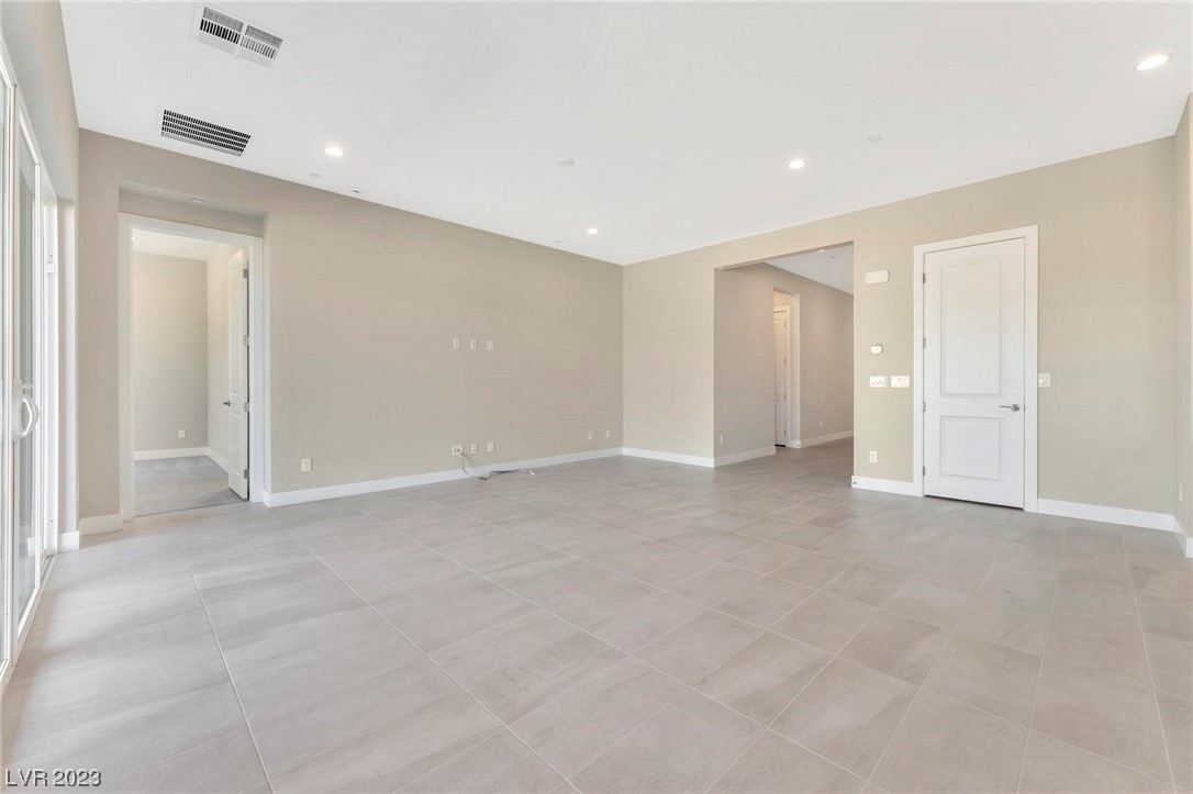 832 Stepney Place