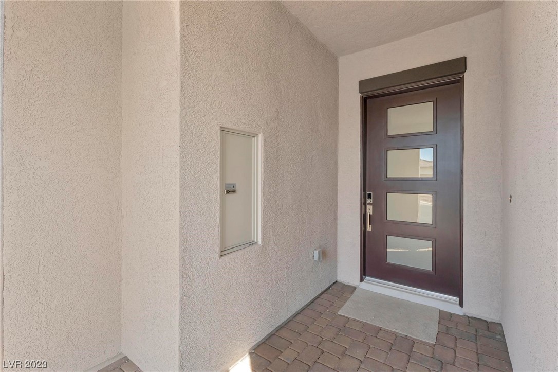 832 Stepney Place