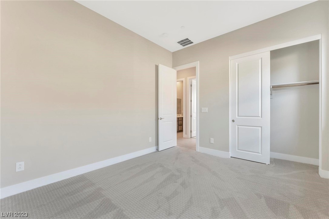 832 Stepney Place