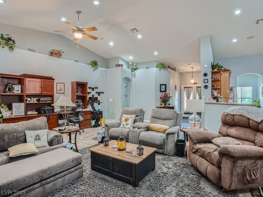 5921 Aqua Verde Street