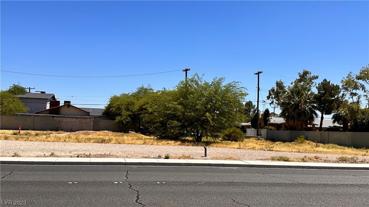 Tonopah & Vegas Dr