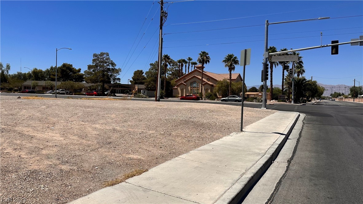 Tonopah & Vegas Dr