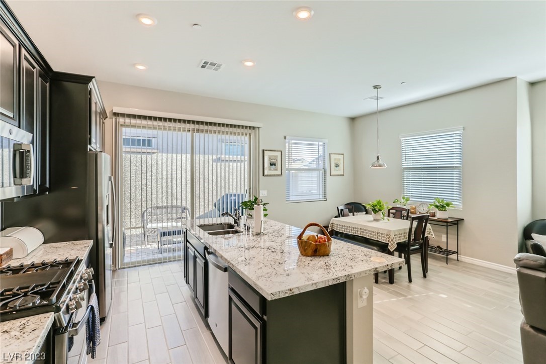 783 Sunny Sagebrush Street