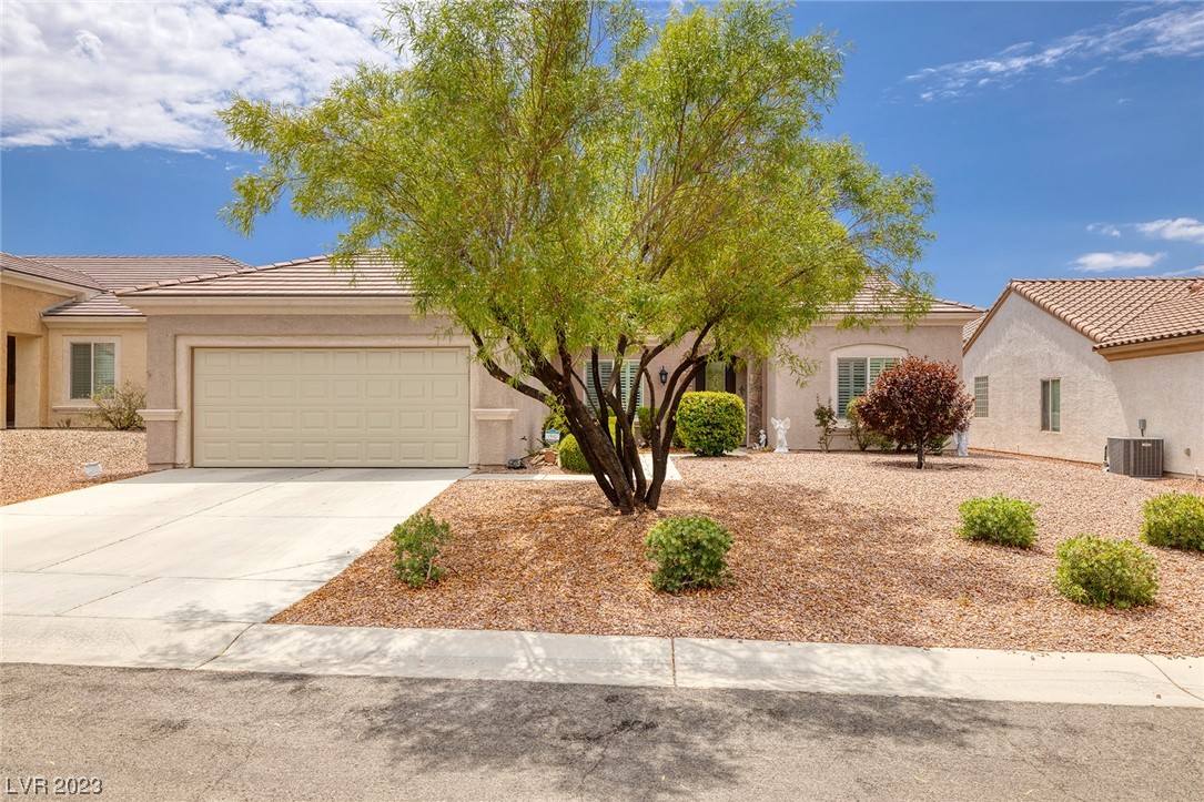 2200 Twin Falls Drive