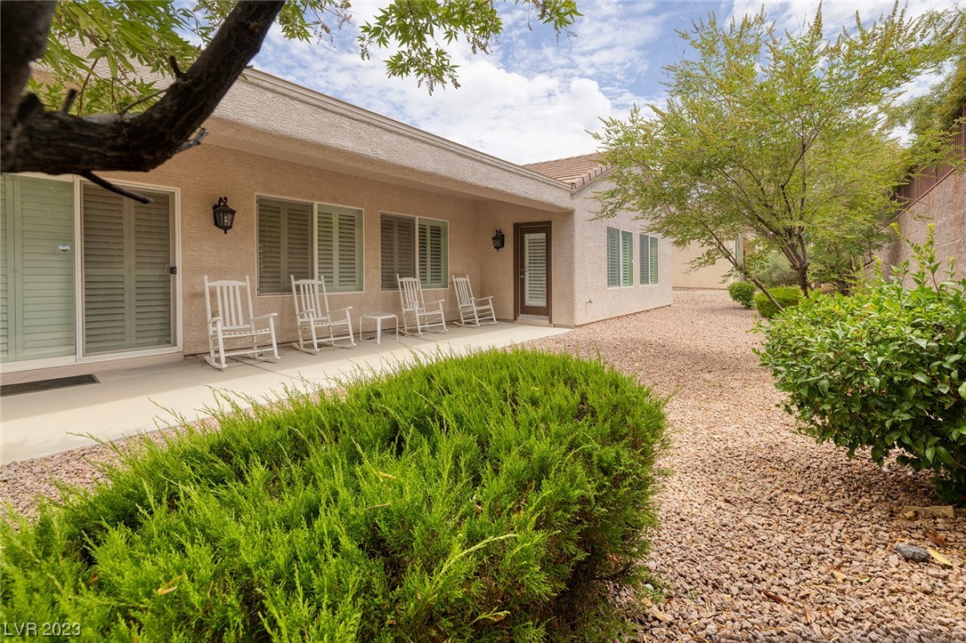 2200 Twin Falls Drive