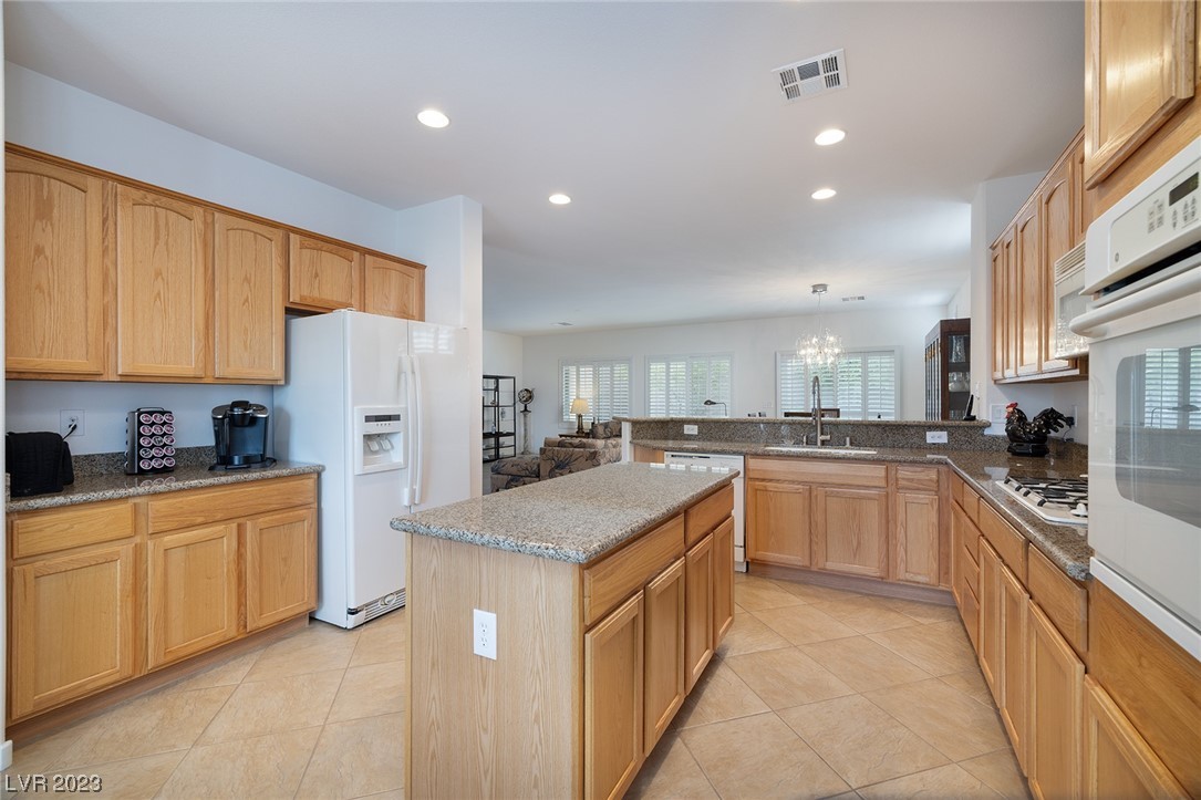 2200 Twin Falls Drive