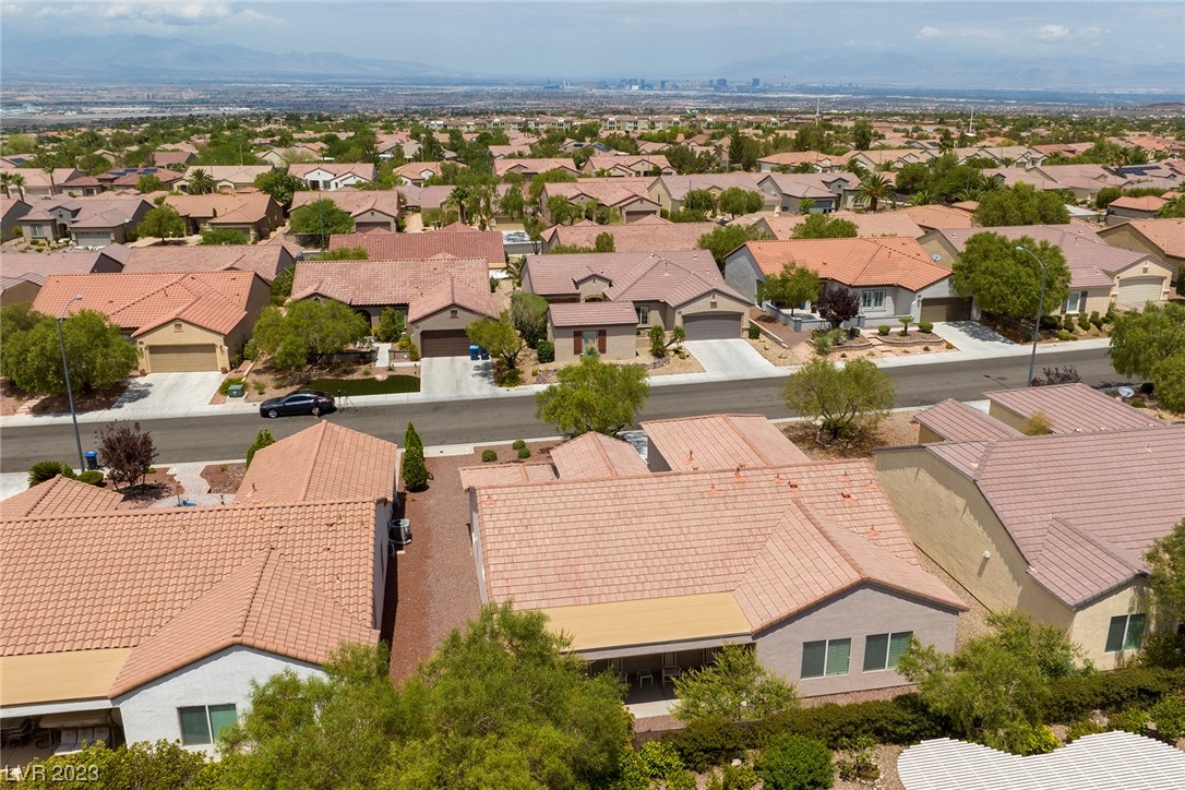 2200 Twin Falls Drive