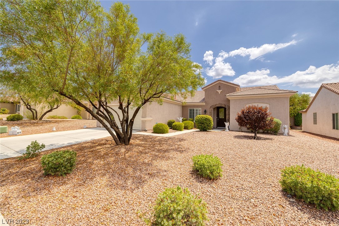 2200 Twin Falls Drive