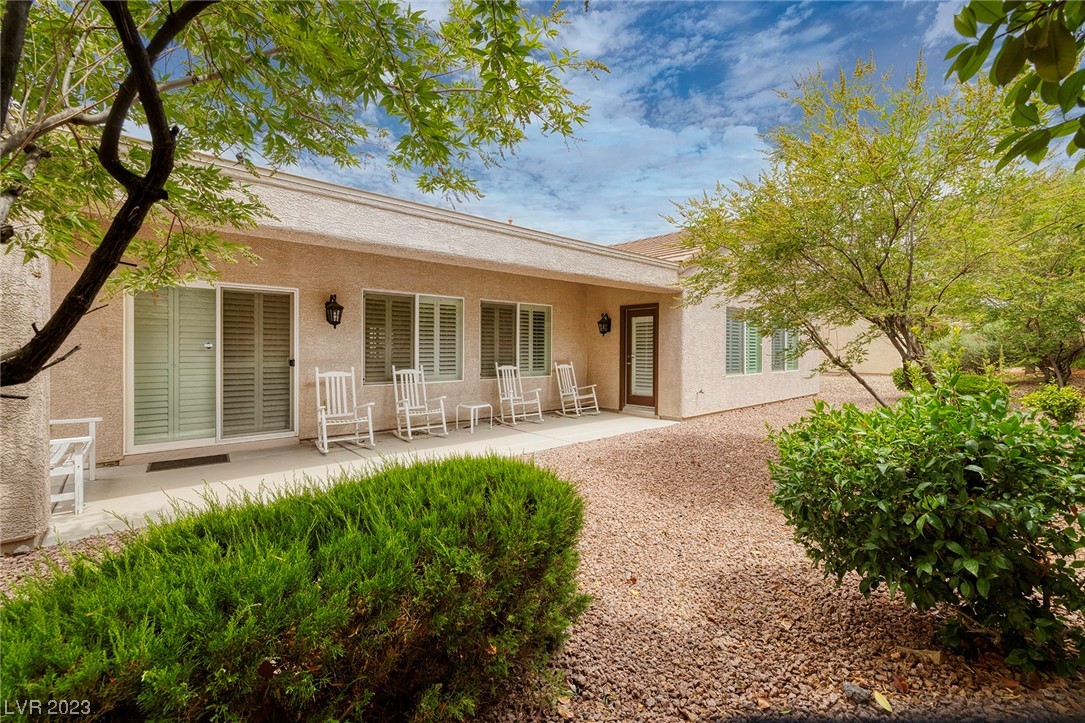 2200 Twin Falls Drive