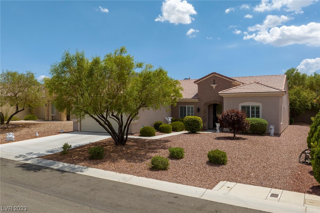 2200 Twin Falls Drive