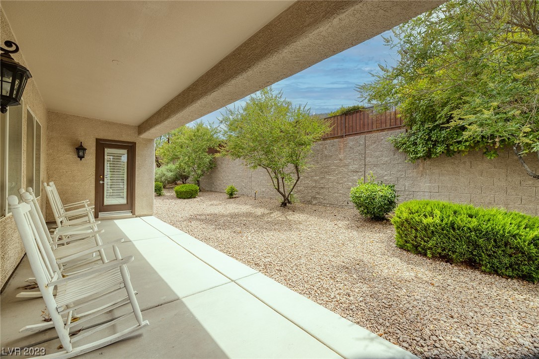 2200 Twin Falls Drive