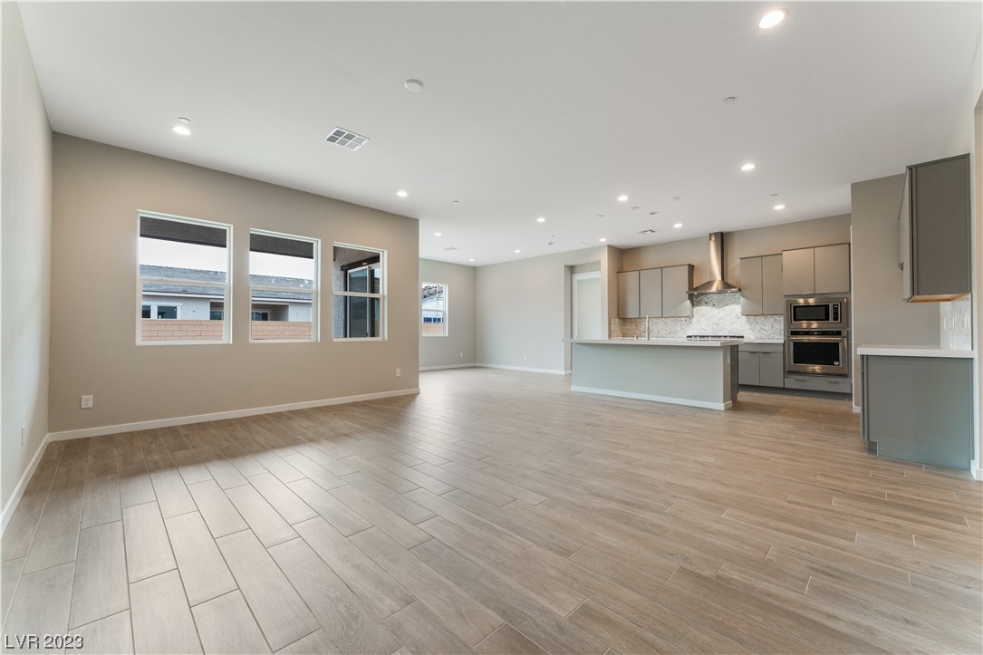 837 Stepney Place