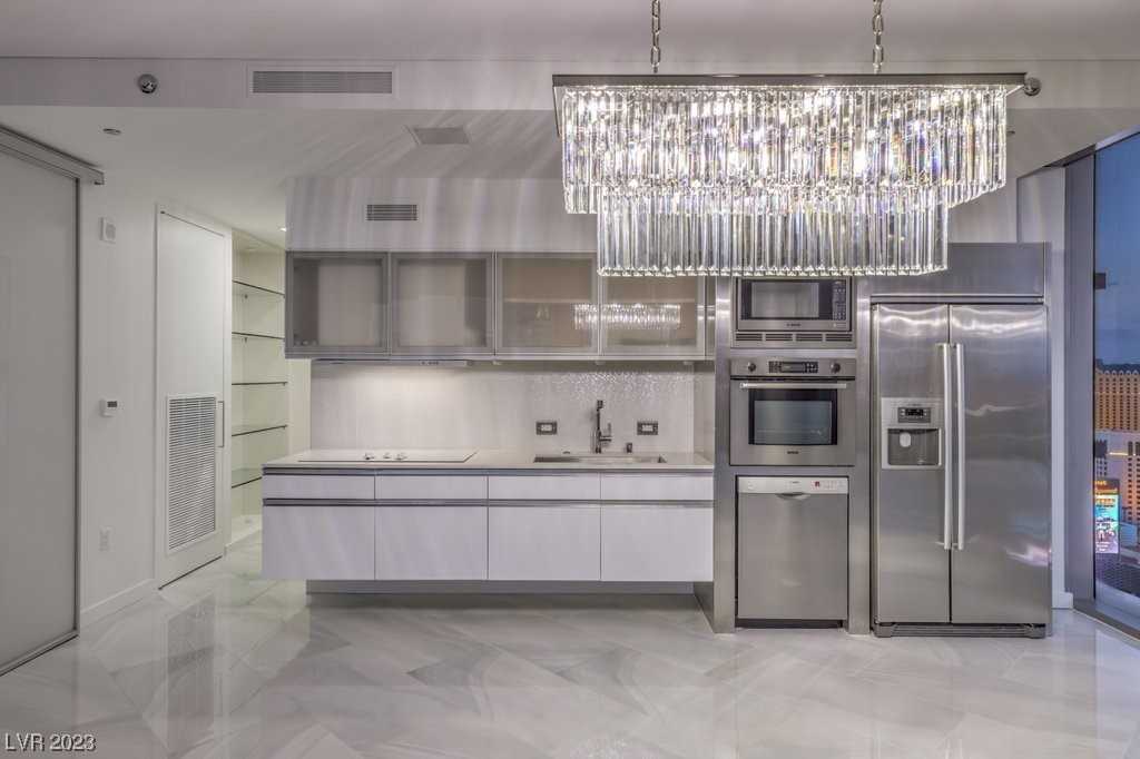 3726 Las Vegas Boulevard 2706