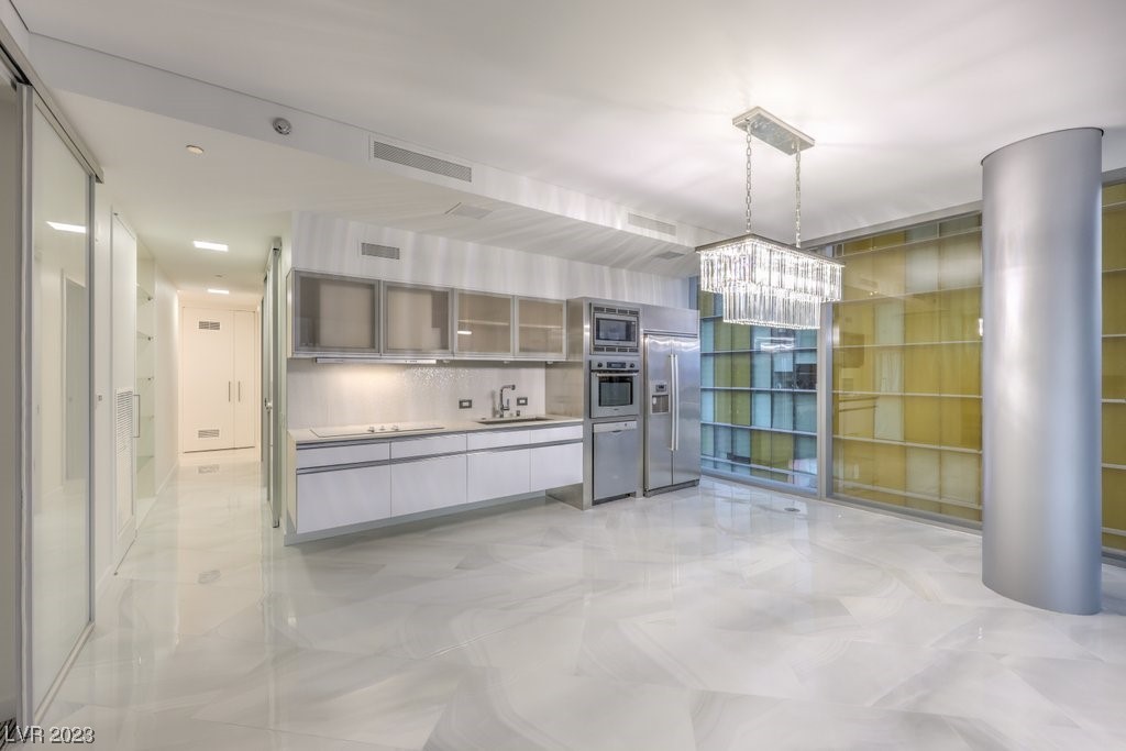 3726 Las Vegas Boulevard 2706